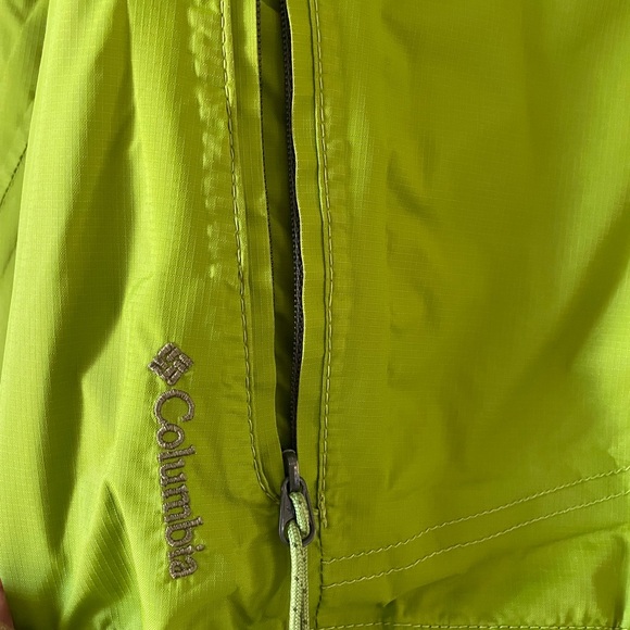 Ladies Columbia windbreaker - Picture 5 of 5